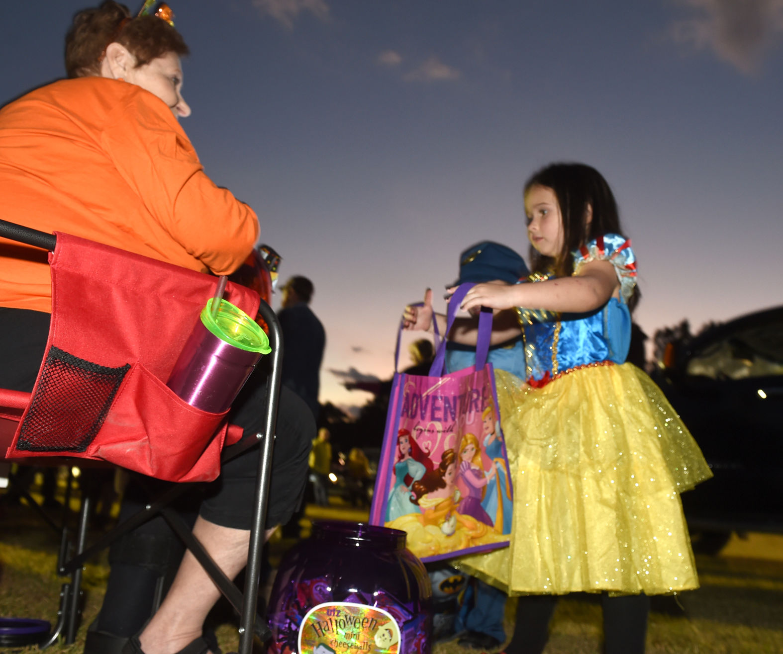 BR.trunkortreat.110117 162.jpg